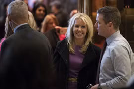 Bà Monica Crowley có nhiều bài viết thúc đẩy các thuyết âm mưu nhằm vào ông Barack Obama (Ảnh: Newsweek)