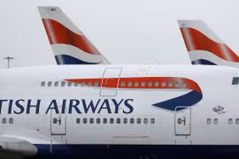 Một chiếc máy bay của British Airlines hạ cánh tại sân bay Heathrow ở thủ đô London (Ảnh: Washington Post)