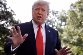 Ông Trump chỉ trích Công nương Meghan Markle trong bài phỏng vấn với The Sun mới đây (Ảnh: CNN)