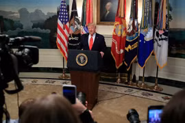 Tổng thống Trump thông báo xác nhận cái chết của thủ lĩnh IS Abu Bakr al-Baghdadi tại Nhà Trắng (Ảnh: CNN)