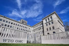 Ông Trump đe dọa sẽ rút Mỹ khỏi WTO nếu cần thiết (Ảnh: AFP)