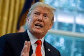 Tổng thống Mỹ Donald Trump kêu gọi phóng viên tờ New York Times nghỉ việc sau vụ đính chính thông tin vừa qua (Ảnh: Getty)