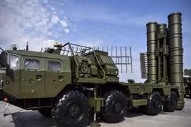 Hệ thống phòng không S-400 của Nga (Ảnh: RT)