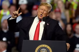 Tổng thống Mỹ Donald Trump phản ứng dữ dội sau khi bị ông Mitt Romney chỉ trích (Ảnh: Getty)