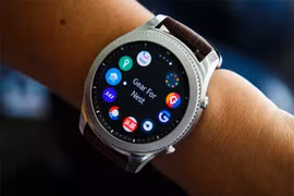 Đồng hồ thông minh Gear S3 của Samsung (ảnh CNET)