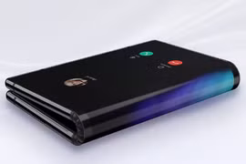 Royole đã trở thành mẫu điện thoại uốn gập đầu tiên được đưa ra thị trường (ảnh: Phone Arena)