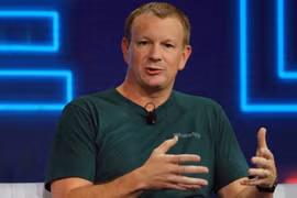 Cựu CEO WhatsApp, ông Brian Acton (ảnh: BuzzFeed News)