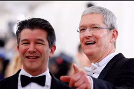 Tim Cook và Travis Kalanick từng bất đồng về ứng dụng Uber