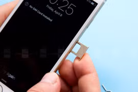 SIM và khay SIM sẽ hết thời? (ảnh Phone Arena)