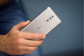 Nokia 8 (ảnh Phone Arena)