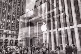 Khối thủy tinh làm nên đặc trưng Apple Store ở Manhattan sẽ bị di dời