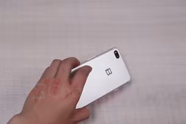 Đây chính là chiếc Bphone 2018? (ảnh cắt từ clip)