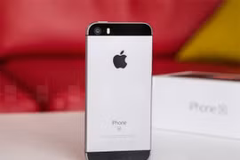 iPhone SE (ảnh: Phone Arena)
