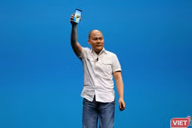 ông Nguyễn Tử Quảng tại lễ ra mắt Bphone 3, tháng 10/2018