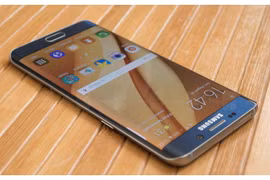 Galaxy S6 Edge (ảnh Phone Arena)