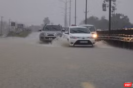 Mưa lũ nhấn chìm nhiều tuyến đường ở tỉnh Quảng Nam