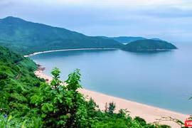Một góc Làng Vân nhìn từ đèo Hải Vân (phường Hoà Hiệp Bắc, quận Liên Chiểu, TP Đà Nẵng) (ảnh Nguyễn Trình)