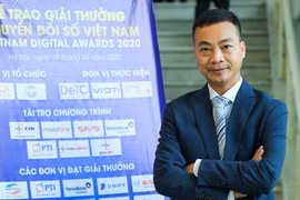Ông Nguyễn Ngọc Hân, Tổng Giám đốc Thudo Multimedia, trao đổi bên lề lễ trao giải thưởng Chuyển đổi số Việt Nam.