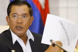 Trong bài phát biểu dài 3 tiếng trên truyền hình, ông Hun Sen khẳng định sẽ tình nguyện từ chức nếu bản đồ của Chính phủ Campuchia và bản đồ mượn từ Pháp có sự khác biệt.
