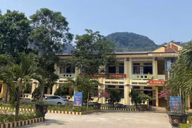 Trường THCS Hồng Hoá nơi học sinh này đang theo học. Ảnh: CTV