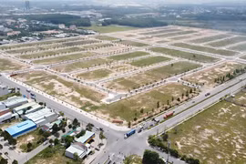 Huy động 1.000 tỷ trả nợ và mua dự án của ông Dũng Lò Vôi, Danh Khôi cầm "dao hai lưỡi"?