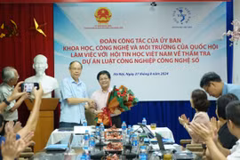 GS.TS Nguyễn Thanh Thuỷ được bầu làm Chủ tịch Hội Tin học Việt Nam