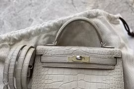 Chi 1,6 tỷ đồng mua túi Hermes, quý bà ở Hà Nội bị lừa sạch