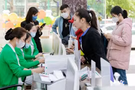 Hoạt động đón tiếp bệnh nhân tại Bệnh viện đa khoa Quốc tế Thu Cúc. Ảnh: TCI.