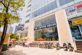 The Coffee House nơi nữ khách hàng gặp nạn vào ngày 20/4. Ảnh: Quang Phong