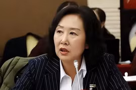 Bao nuôi hơn 50 trai đẹp, nữ quan tham Trung Quốc lĩnh án về tội nhận hối lộ 