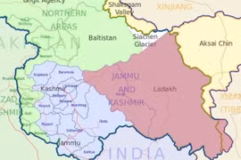 Từ ngày 31/10, chính phủ Ấn Độ quyết định phân chia bang Jammu & Kashmir thành hai vùng lãnh thổ trực thuộc chính phủ liên bang (màu Tím và Xanh tím) đã gây nên khẩu chiến ngoại giao giữa Ấn Độ và Trung Quốc.