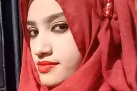 Cô nữ sinh bất hạnh và kiên cường Nusrat Jahan Rafi - người đã bị thiêu chết vì kiên quyết chống nạn xâm hại tình dục.
