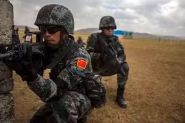 Lính Trung Quốc sẽ có mặt tại Afghanistan để giúp huấn luyện binh sỹ nước này và ngăn chặn các lực lượng ly khai xâm nhập Tân Cương