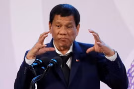 Tổng thống Philippines đe dọa sẽ tuyên chiến với Canada nếu nước này không thu hồi rác thải trở về nước họ.