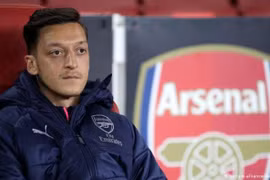Mesut Ozil, cầu thủ đang gây nên cơn bão trên mạng ở Trung Quốc do bài thơ về vấn đề người Duy Ngô Nhĩ.