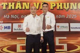 Hai nhà báo ra mắt ca khúc “Đại đoàn kết toàn dân”