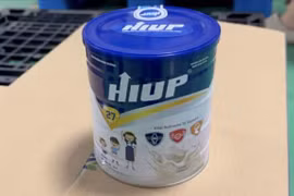 Khởi tố Tổng Giám đốc Z Holding và nhiều bị can vụ "sữa giả" Hiup 27