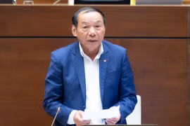 Đại biểu Quốc hội đề nghị bỏ lớp bồi dưỡng khi cấp thẻ nhà báo, Bộ trưởng nói gì?