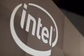 Intel được cho là đang lên kế hoạch phát hành loại kính thực tế tăng cường vào cuối năm nay (Ảnh Reuters)