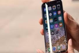 Hình ảnh iPhone X rơi vỡ (IBTimes)