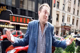Chưa ai biết tại sao Elon Musk đăng số điện thoại của mình lên Twitter (Ảnh AP)