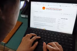 Giao diện trang web Đường dây nóng trực tuyến.