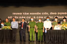 Trung tâm ký kết hợp tác với các đối tác chiến lược. Ảnh: Bộ Công an.
