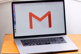 Có nhiều tính năng ấn trên Gmail nhiều người không hề biết đến. Ảnh: CNET
