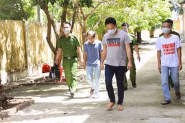 Công an Hà Tĩnh triệt phá đường dây cá độ bóng đá trực tuyến, bắt giữ 22 đối tượng. Ảnh: CAND