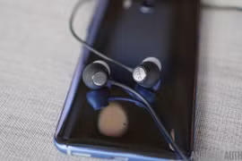 HTC U11 có nhiều tính năng độc đáo như Edge Sense