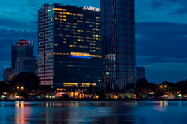 Tòa nhà Le Meridien Saigon (Ảnh: Internet)