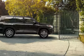 Tỉnh trưởng Odessa Saakashvili bị cướp xe Land Cruiser