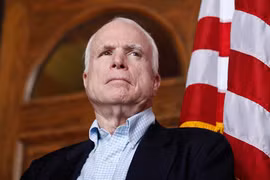 Thượng nghị sỹ John McCain.