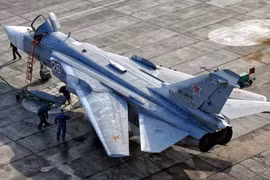 Máy bay ném bom chiến thuật tiền phương Su-24 của Nga